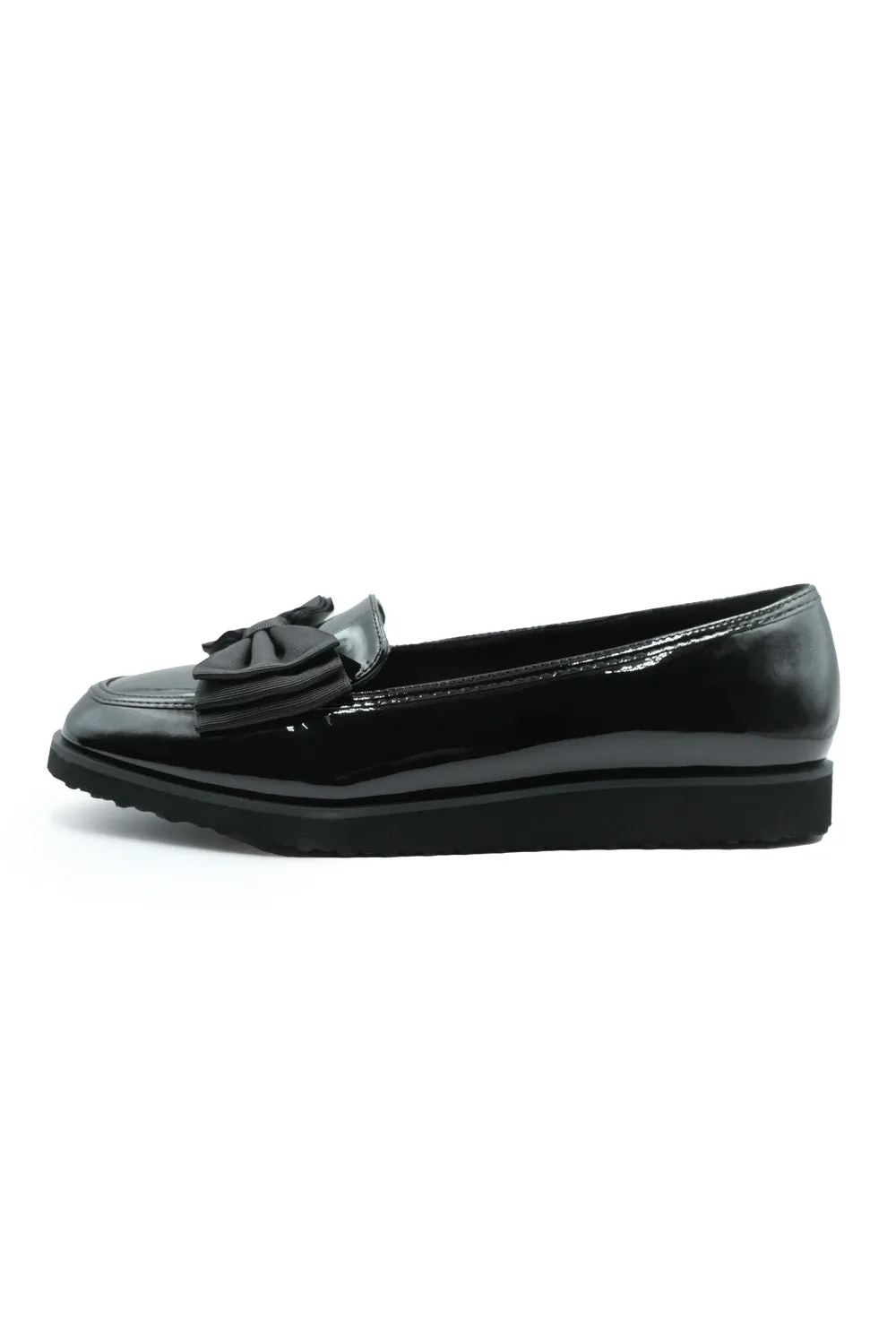 ALPHA EXTRA WIDE FIT SLIP ON LOAFER SLIDER WITH BOW DETAIL IN BLACK PATENT FAUX LEATHER