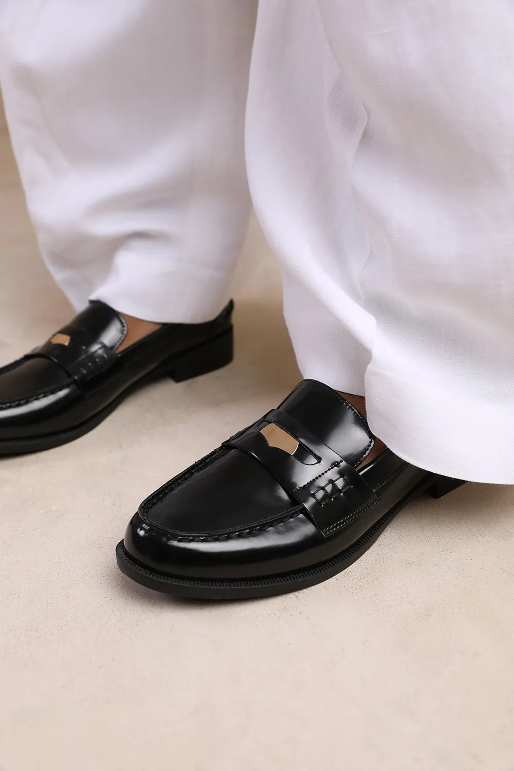 DENVER SLIP ON LOAFER WITH GOLD DETAILING IN BLACK